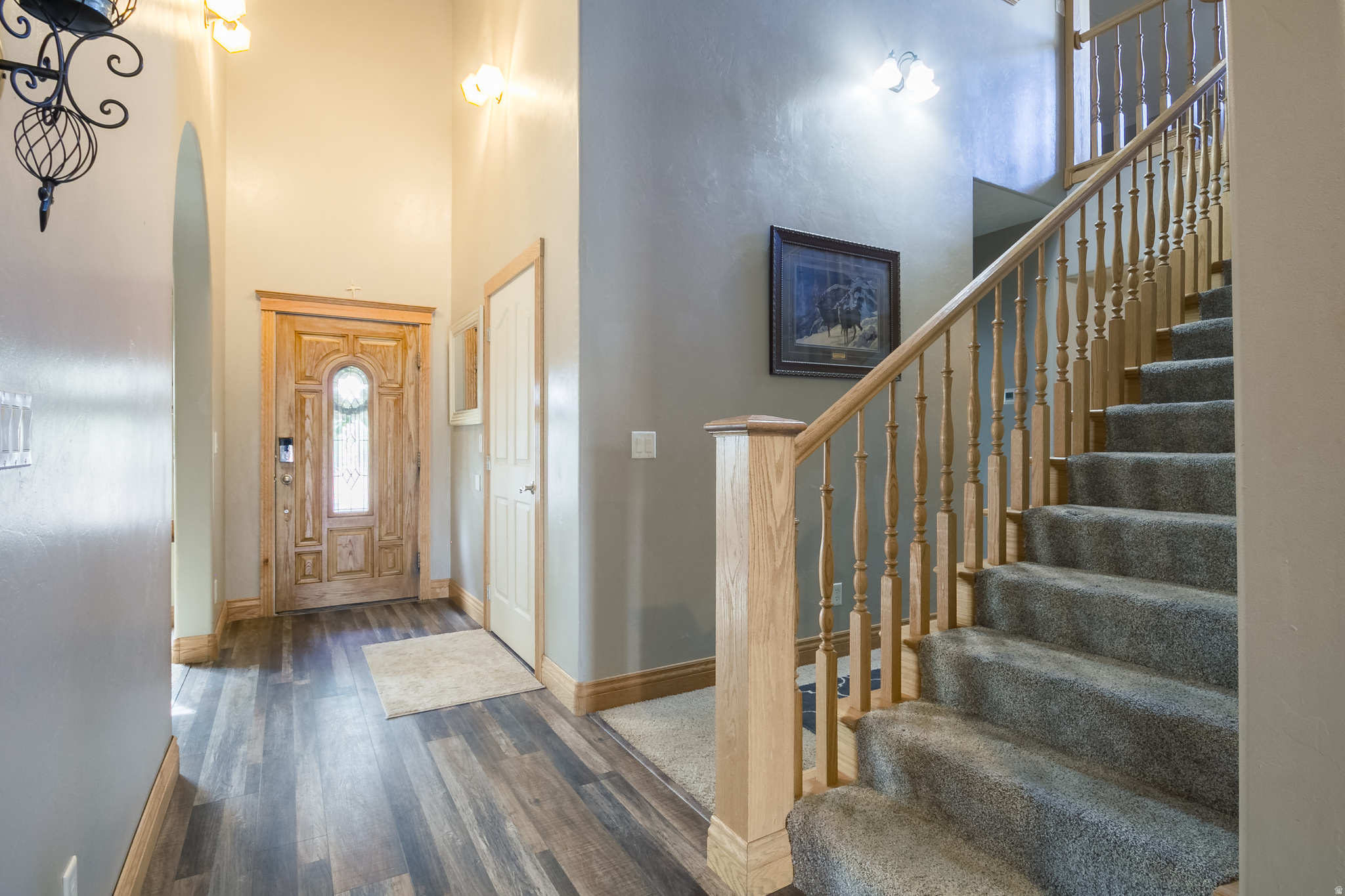 COUNTRY ROAD - Residential