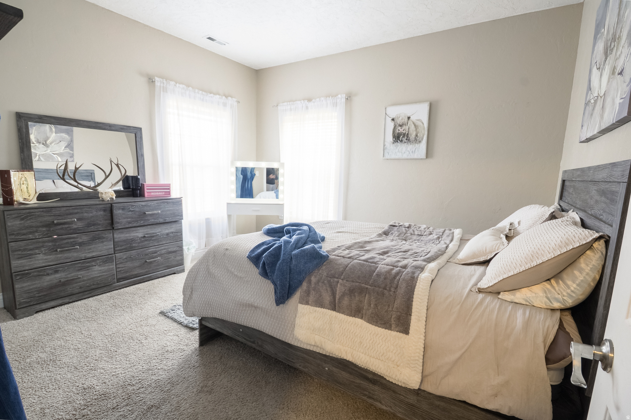 COUNTRY ROAD - Residential