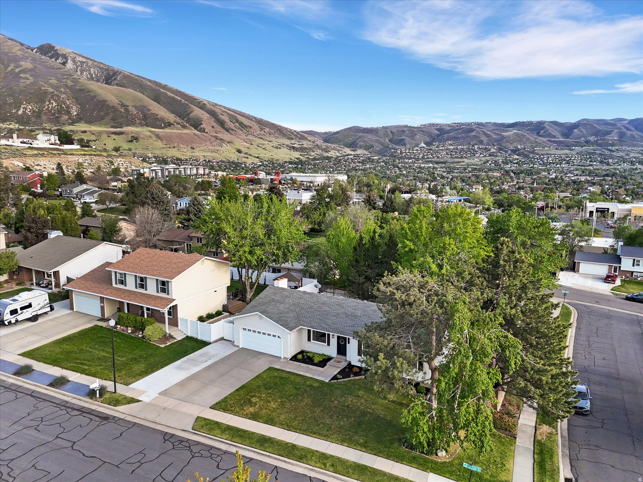EASTRIDGE #4 - Residential