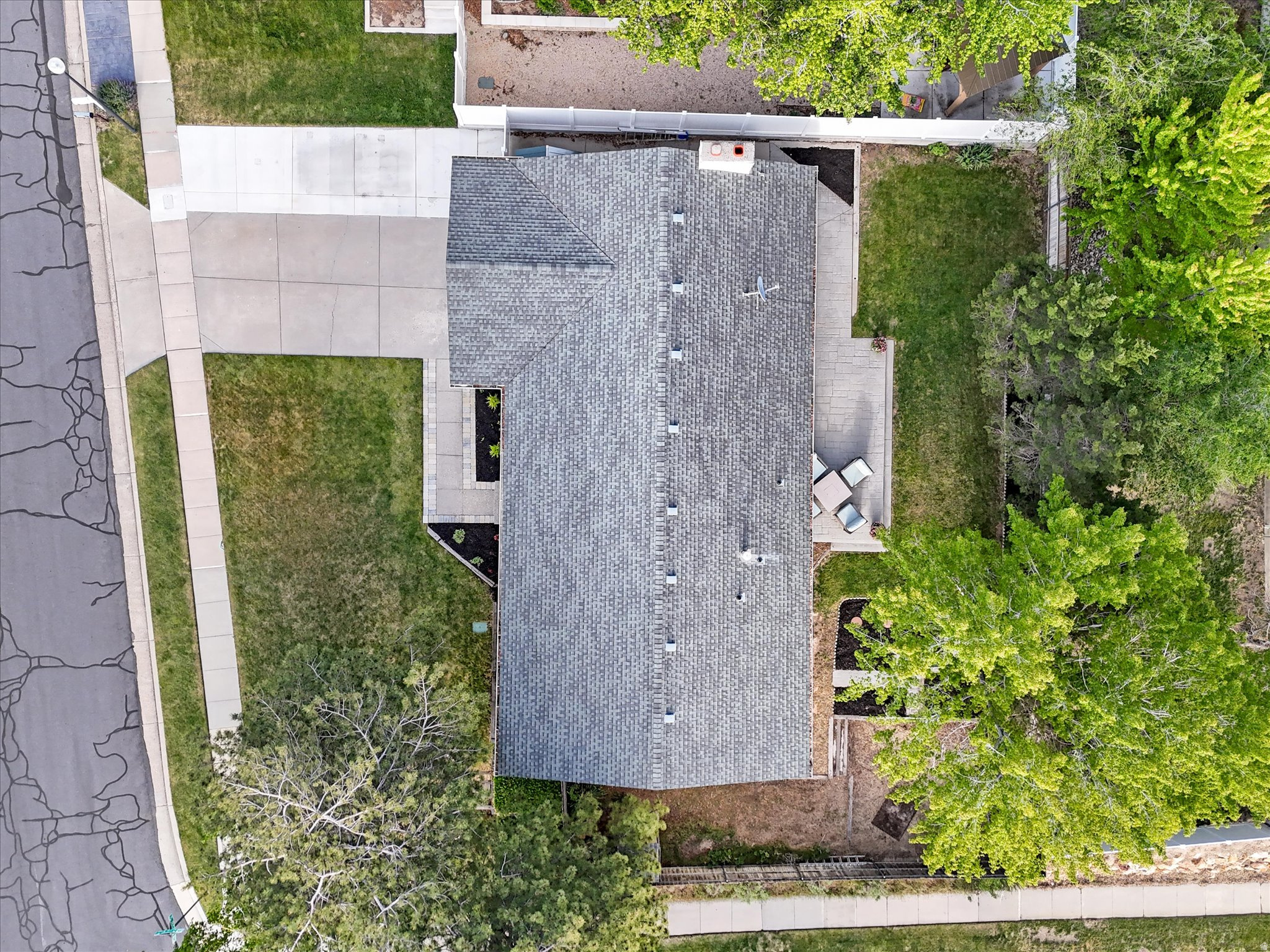 EASTRIDGE #4 - Residential