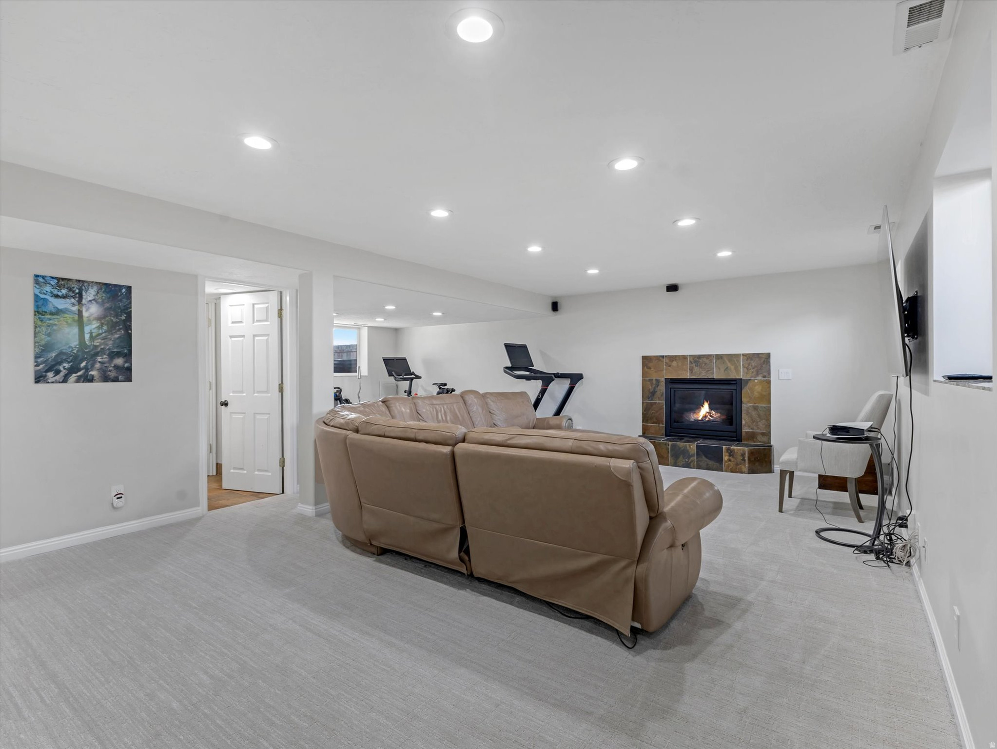 EASTRIDGE #4 - Residential