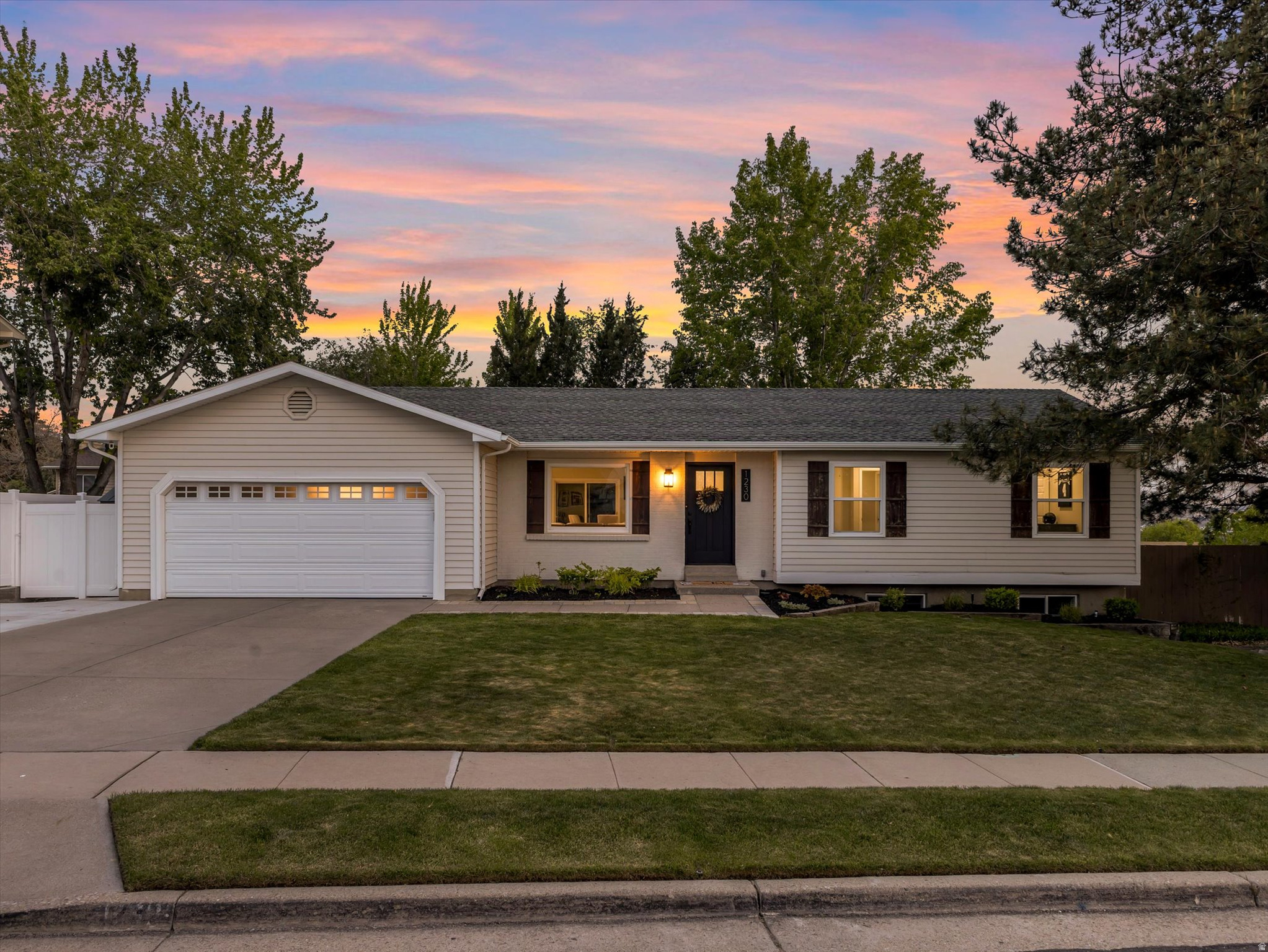 EASTRIDGE #4 - Residential
