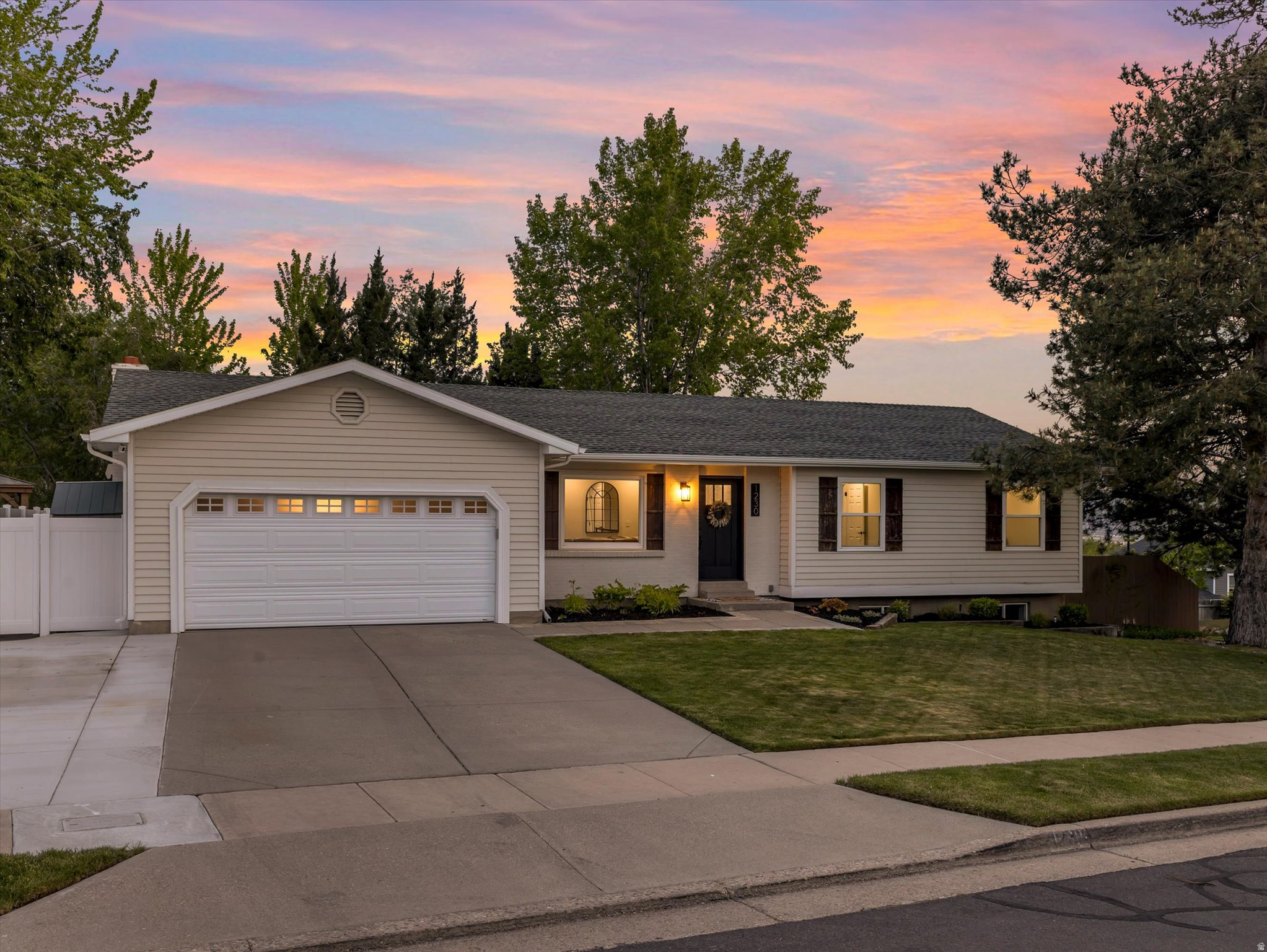 EASTRIDGE #4 - Residential