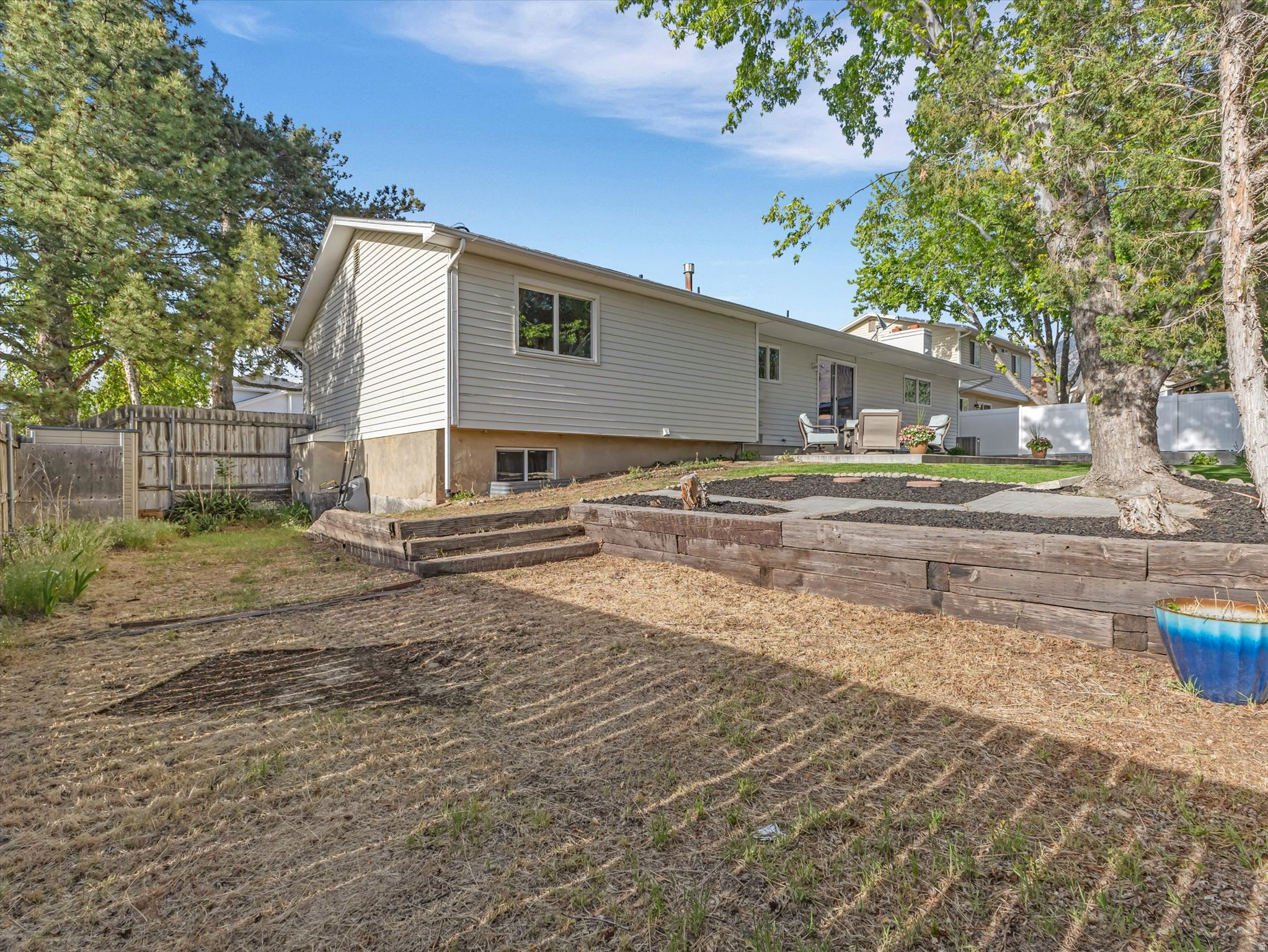 EASTRIDGE #4 - Residential