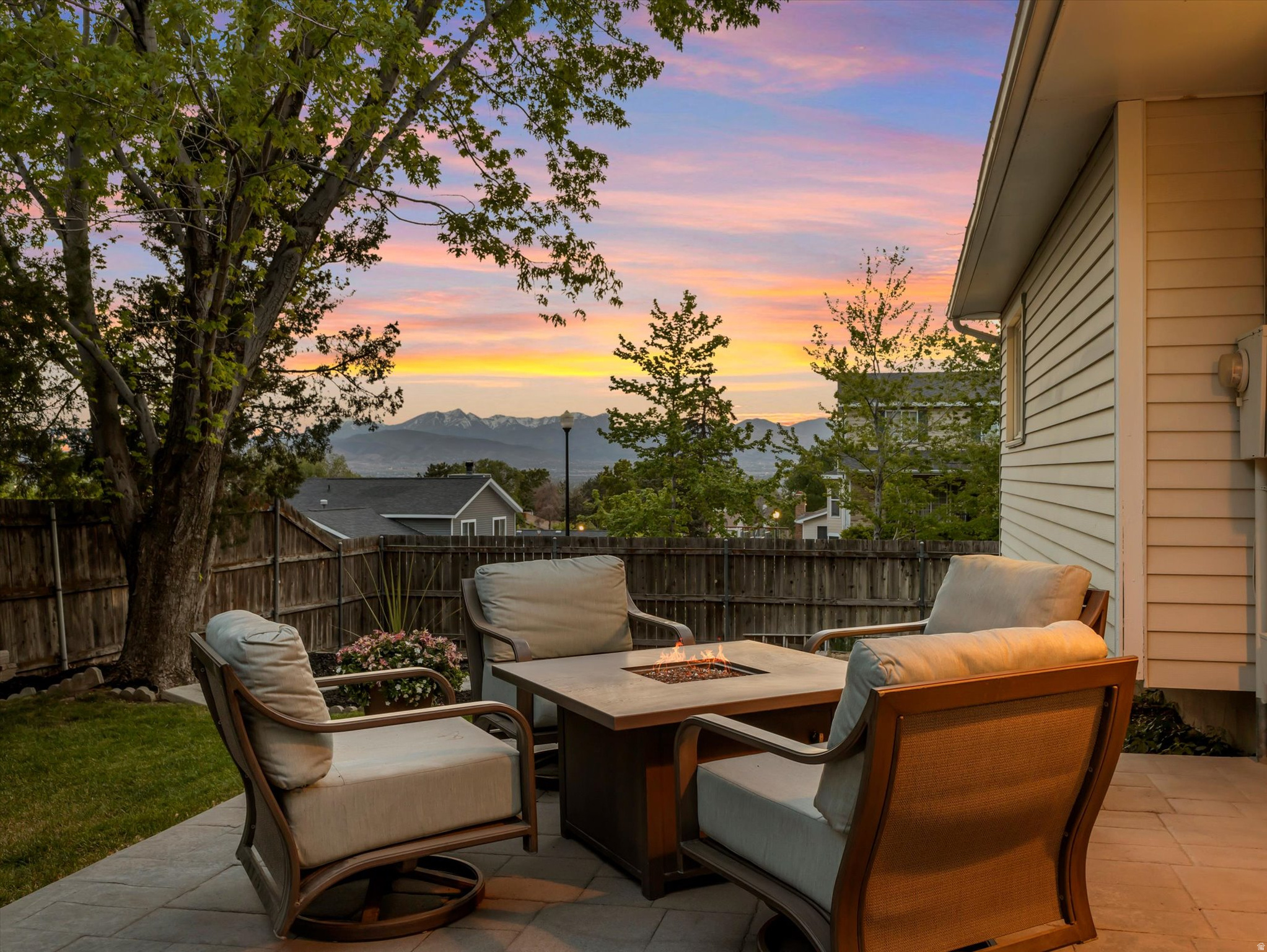 EASTRIDGE #4 - Residential