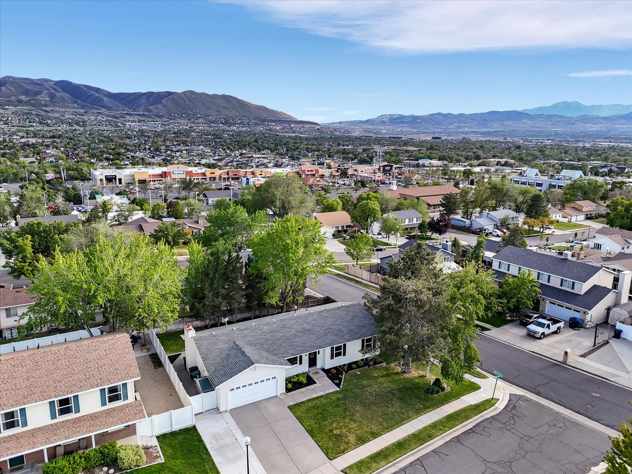 EASTRIDGE #4 - Residential