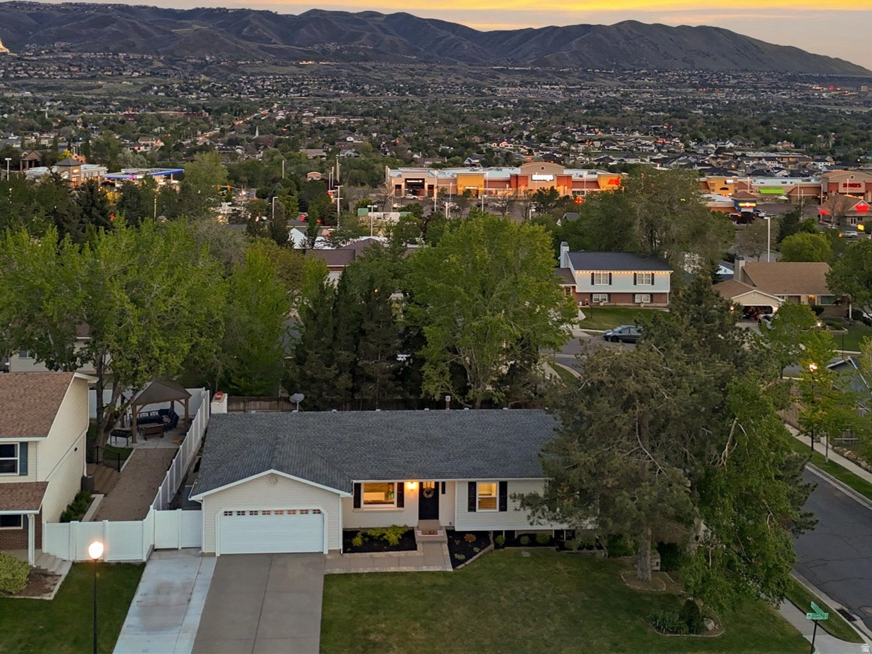 EASTRIDGE #4 - Residential