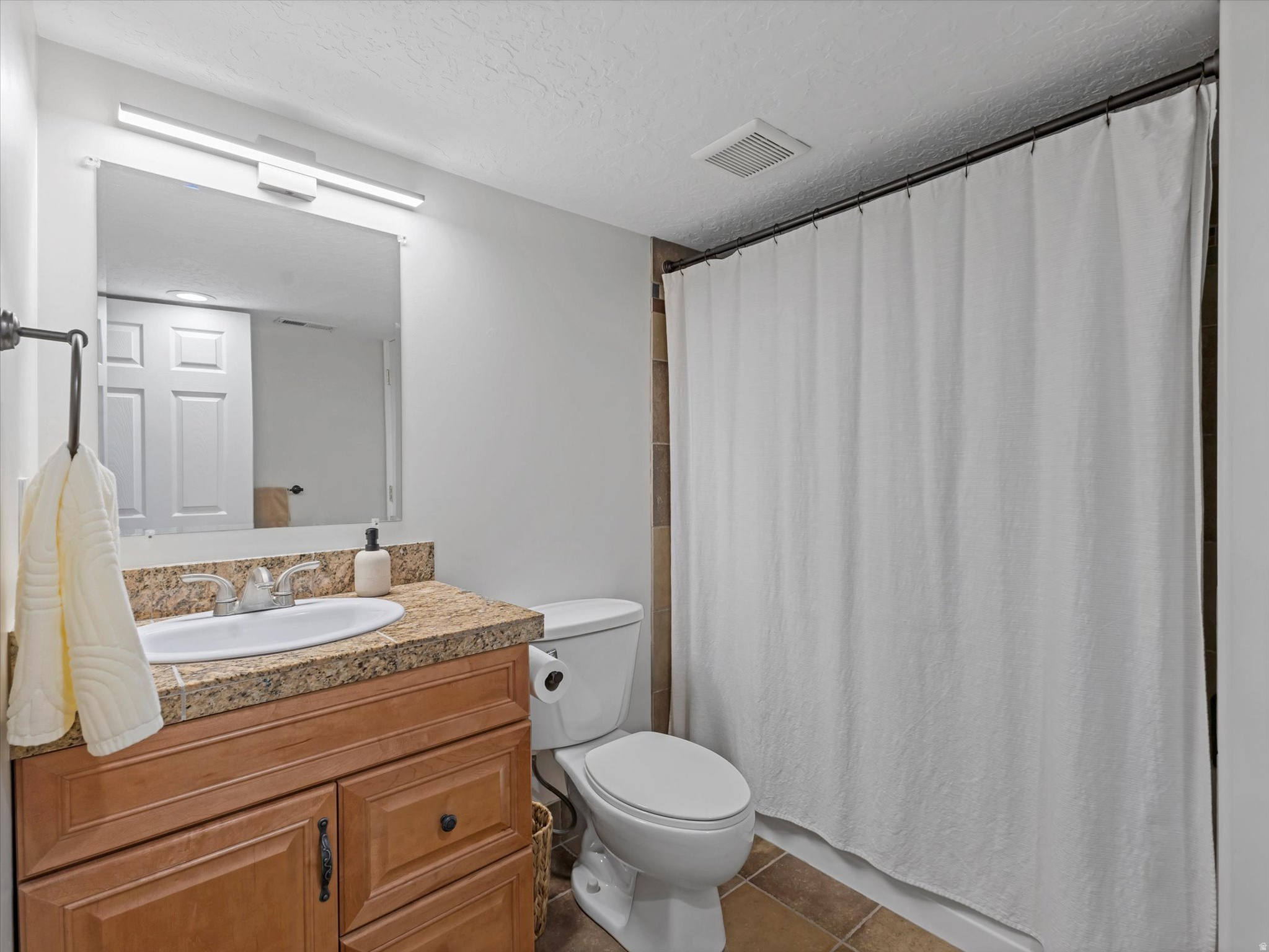 EASTRIDGE #4 - Residential