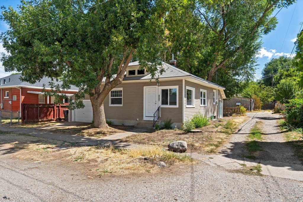 Photo of 1614 OGDEN AVE, Ogden, UT 84404 (MLS # 2180918)