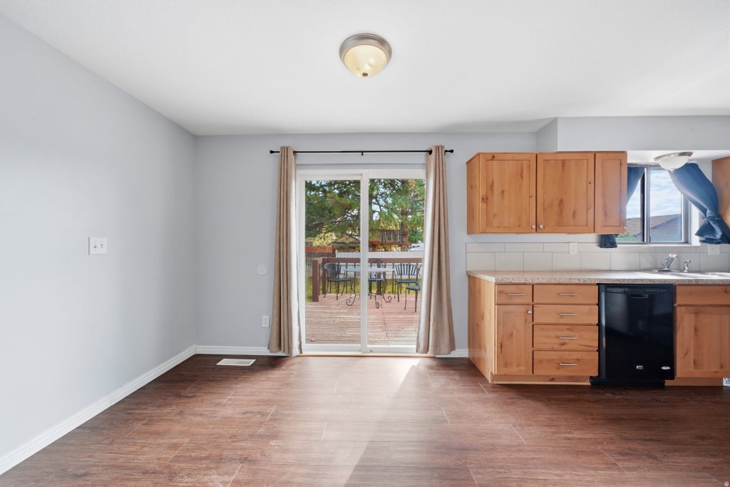 Photo of 755 BARLOW ST N, Clearfield, UT 84015 (MLS # 2181118)