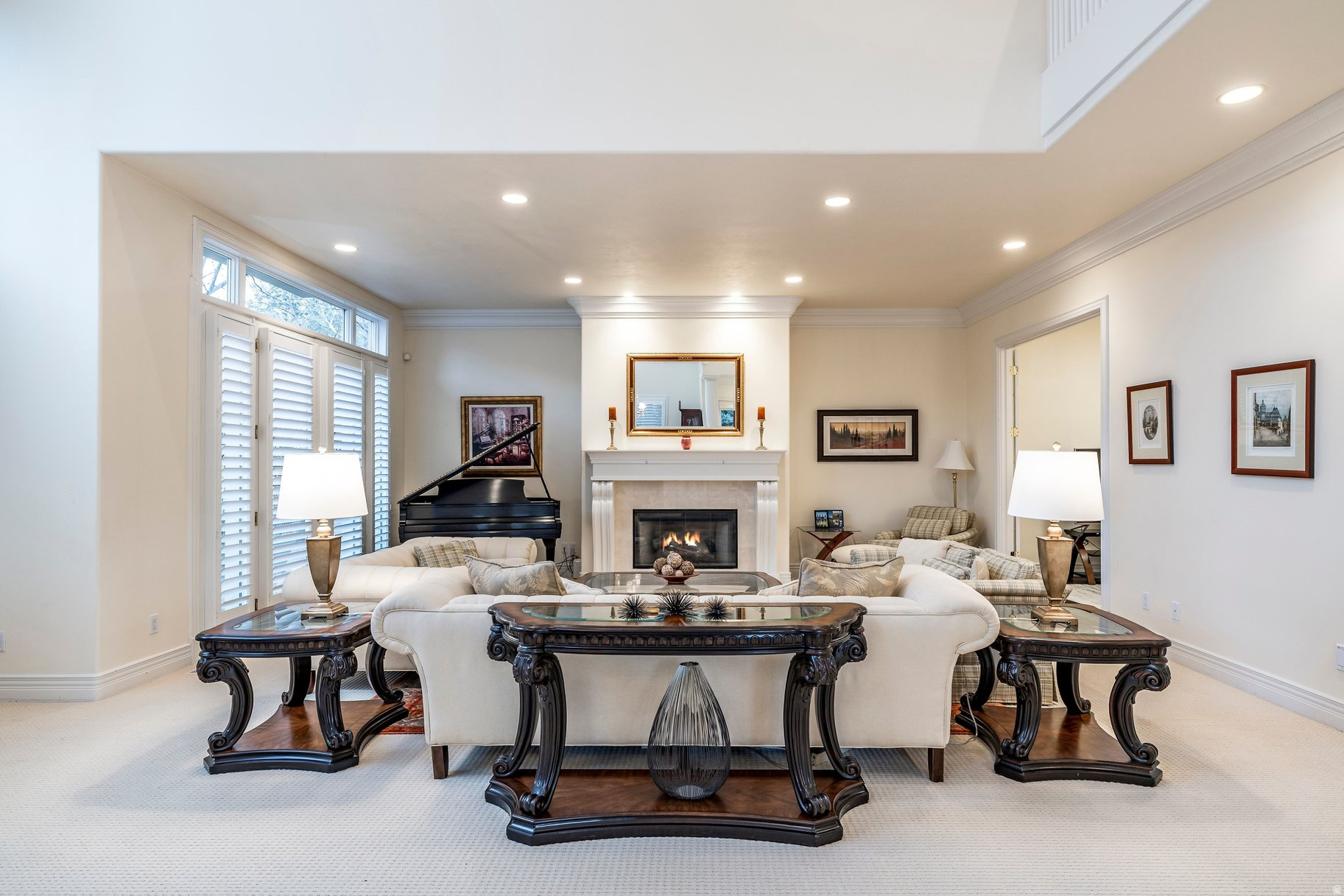 CHATEAX ON THE GREEN - Residential