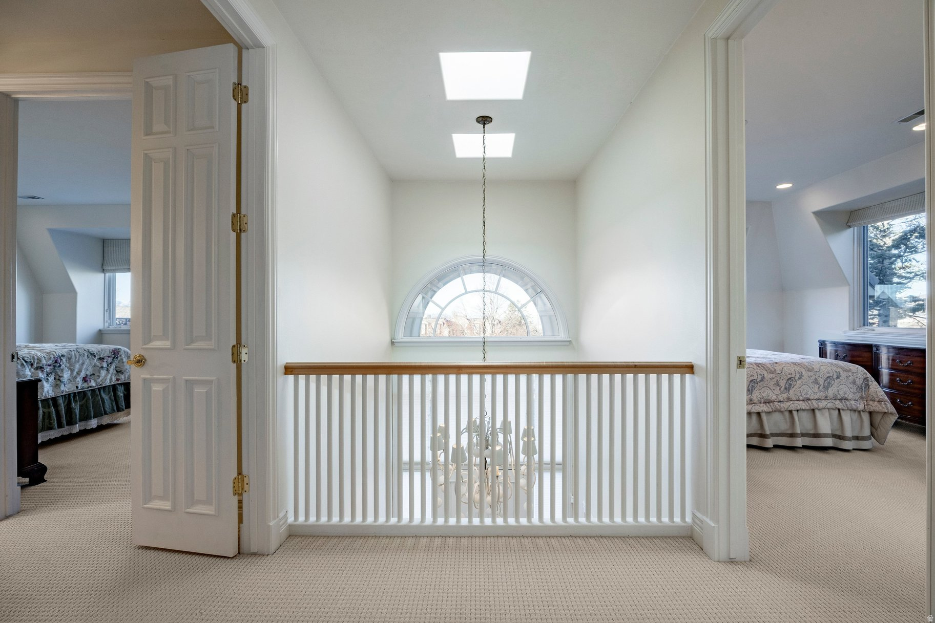 CHATEAX ON THE GREEN - Residential