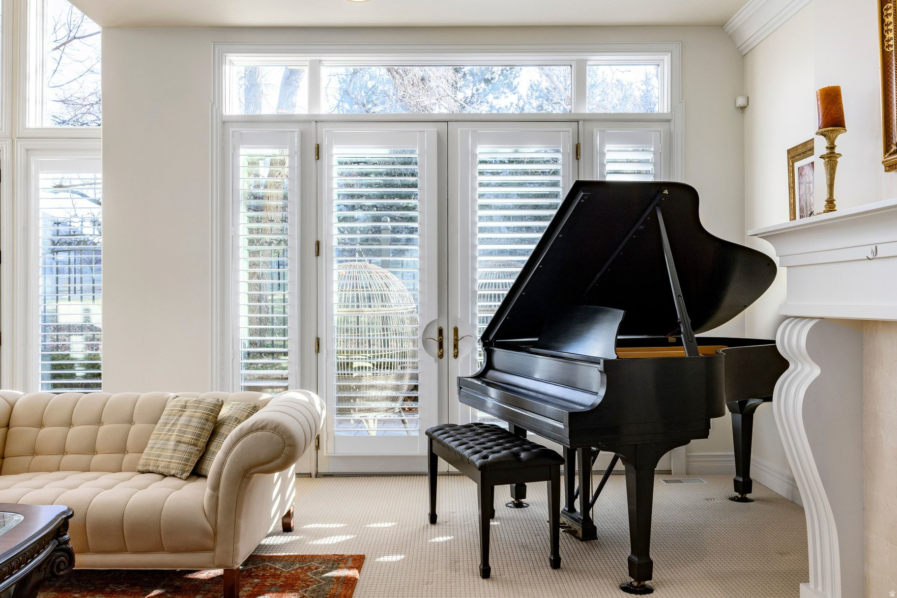 CHATEAX ON THE GREEN - Residential