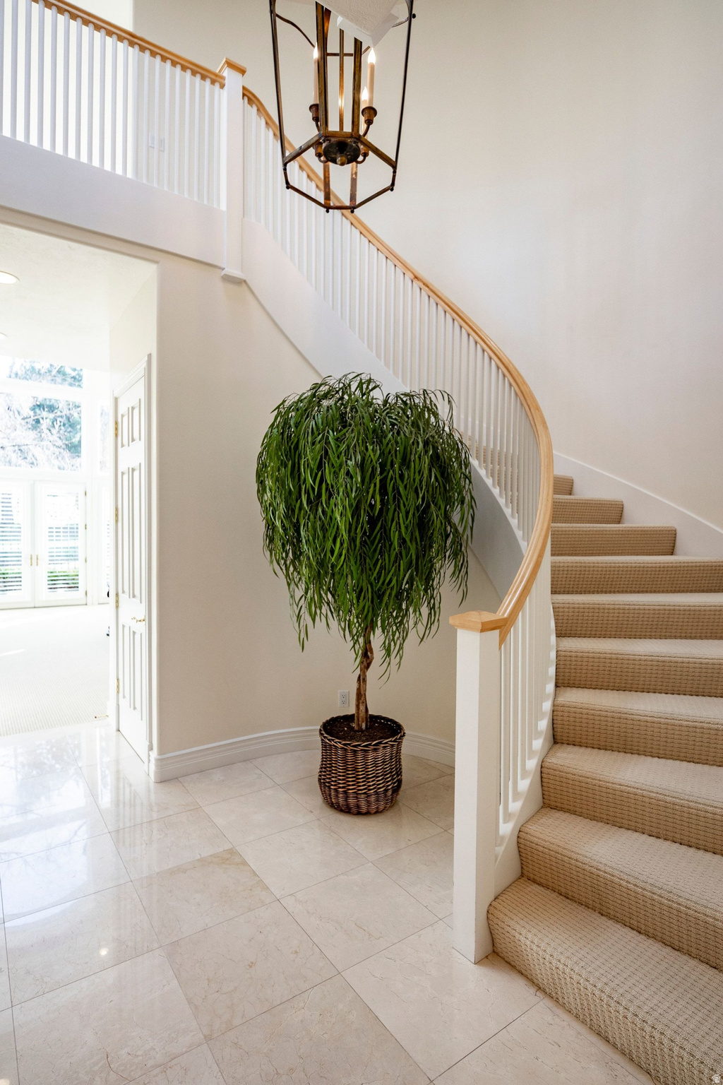 CHATEAX ON THE GREEN - Residential