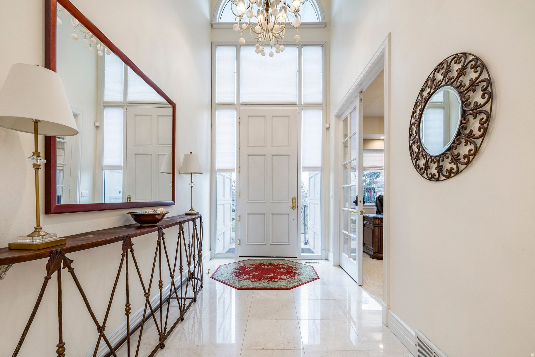 CHATEAX ON THE GREEN - Residential