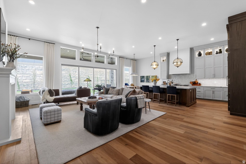 RIVER RIDGE - Residential