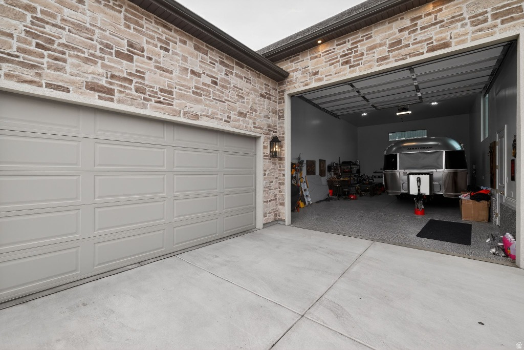 RIVER RIDGE - Residential