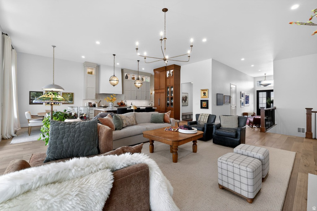 RIVER RIDGE - Residential