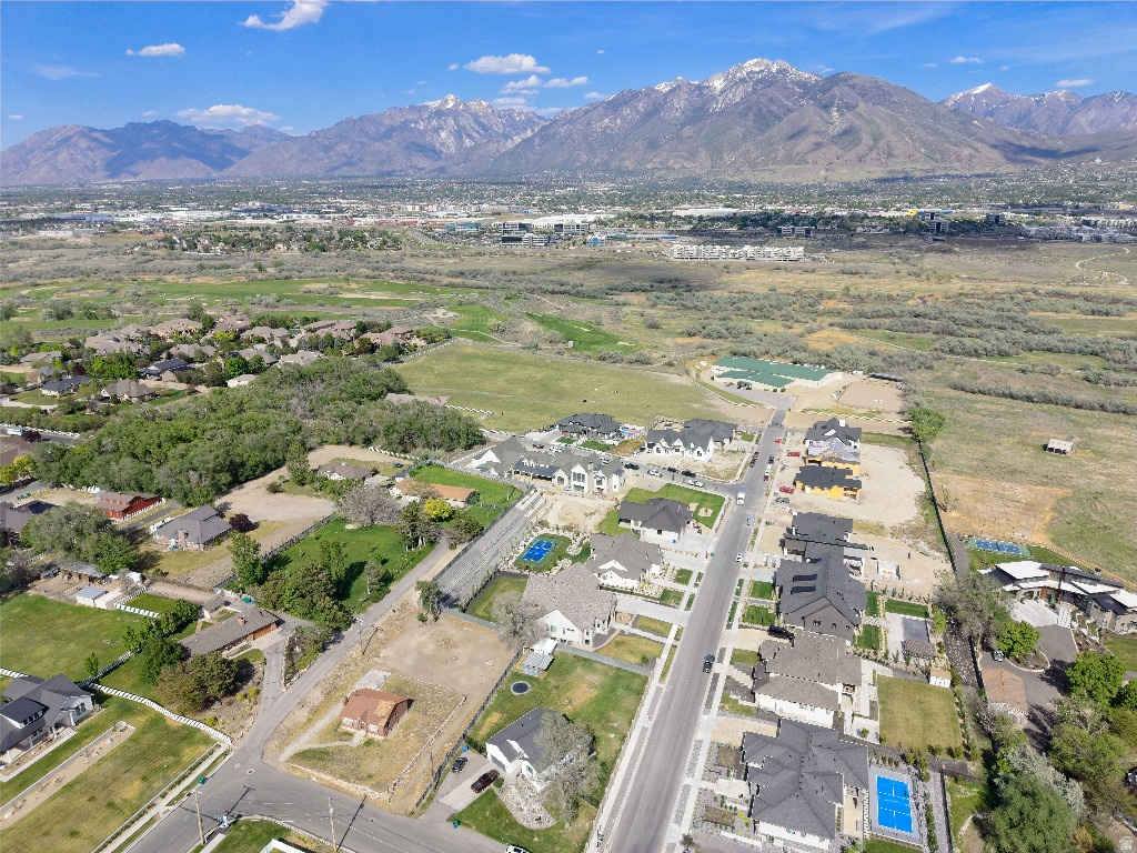 RIVER RIDGE - Residential