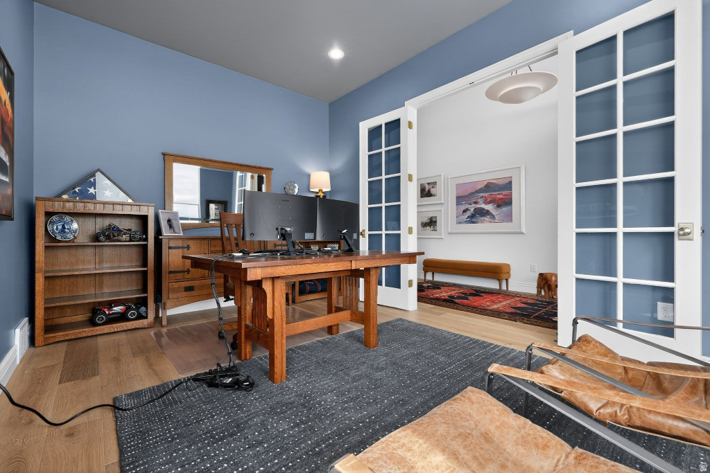 RIVER RIDGE - Residential