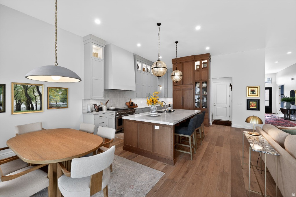 RIVER RIDGE - Residential