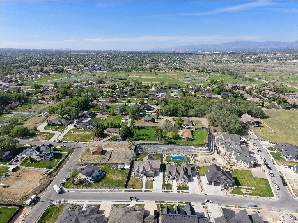 RIVER RIDGE - Residential