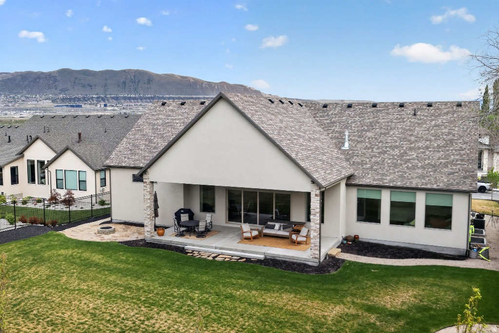 RIVER RIDGE - Residential