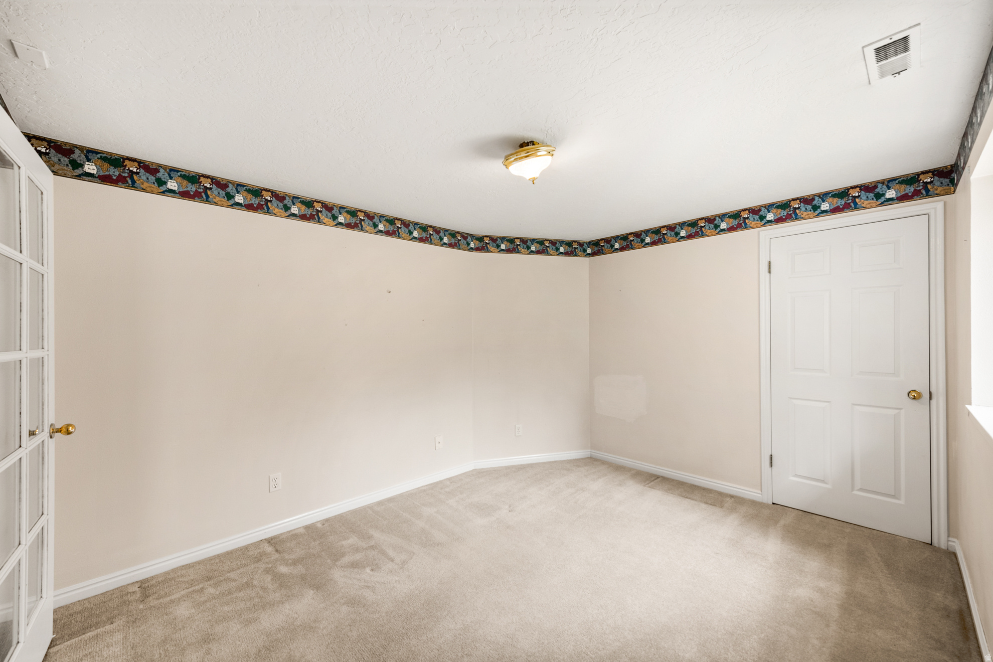 HIDDEN VALLEY COUNTRY CLUB ESTATES - Residential