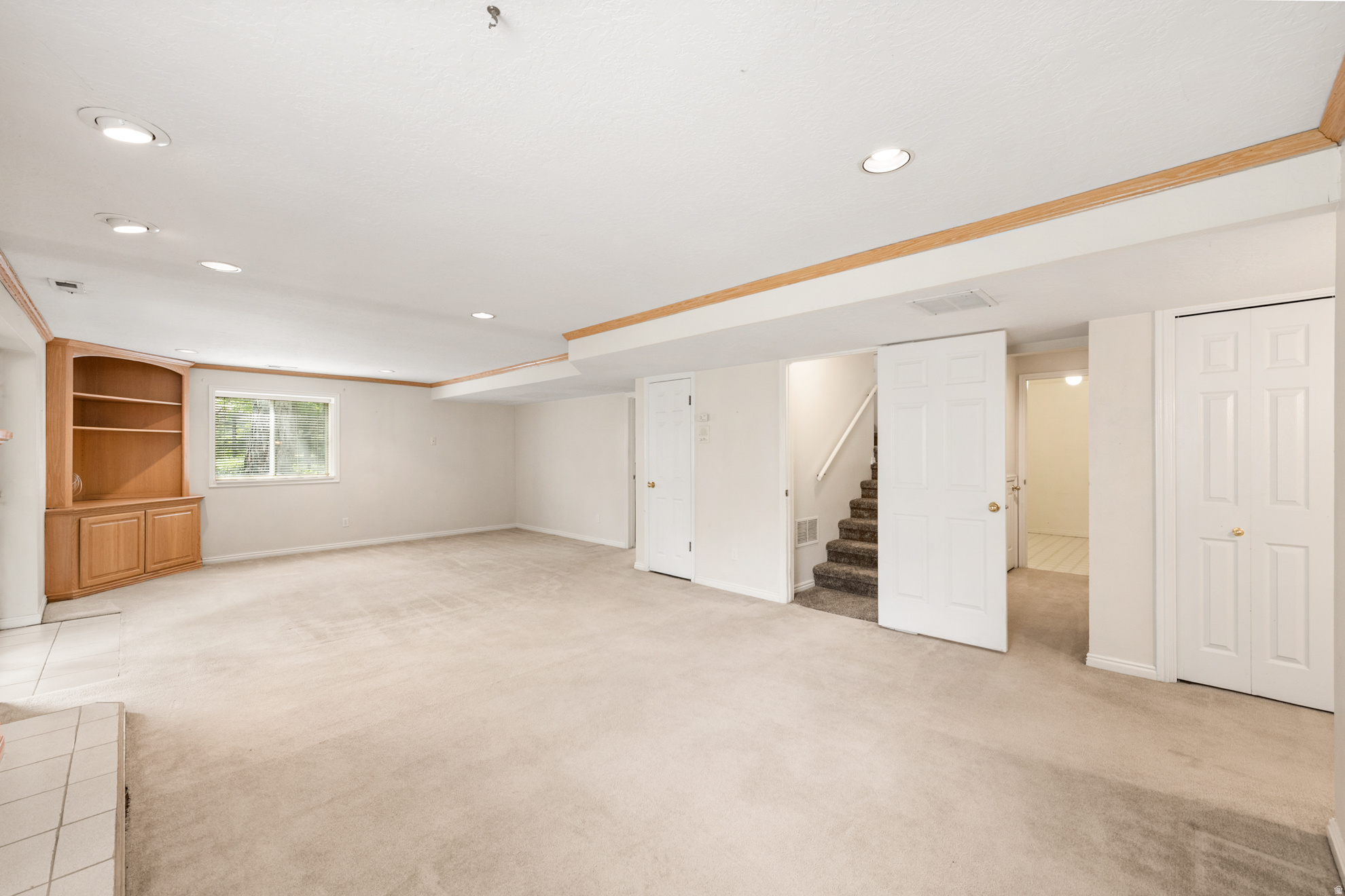 HIDDEN VALLEY COUNTRY CLUB ESTATES - Residential