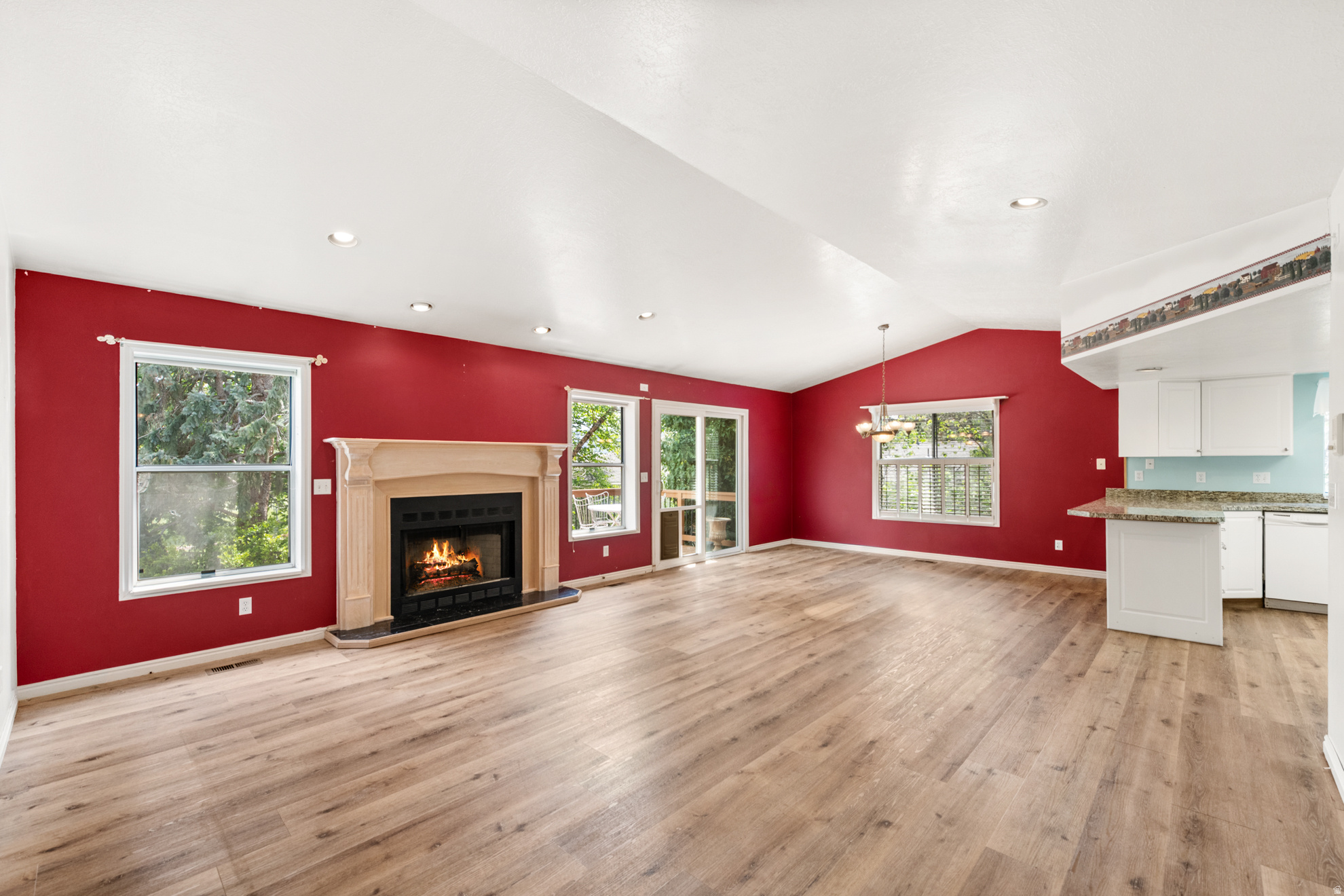 HIDDEN VALLEY COUNTRY CLUB ESTATES - Residential