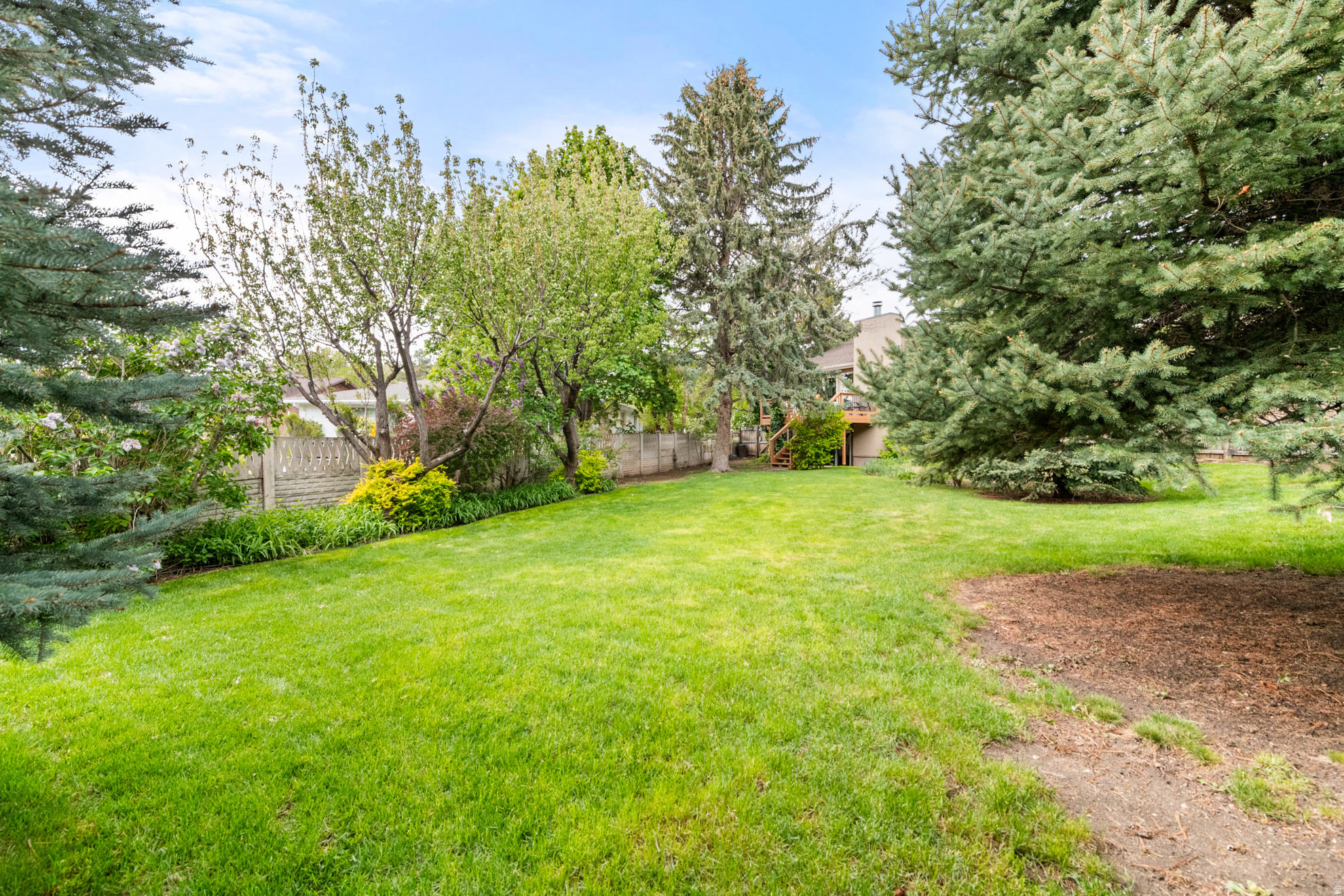 HIDDEN VALLEY COUNTRY CLUB ESTATES - Residential