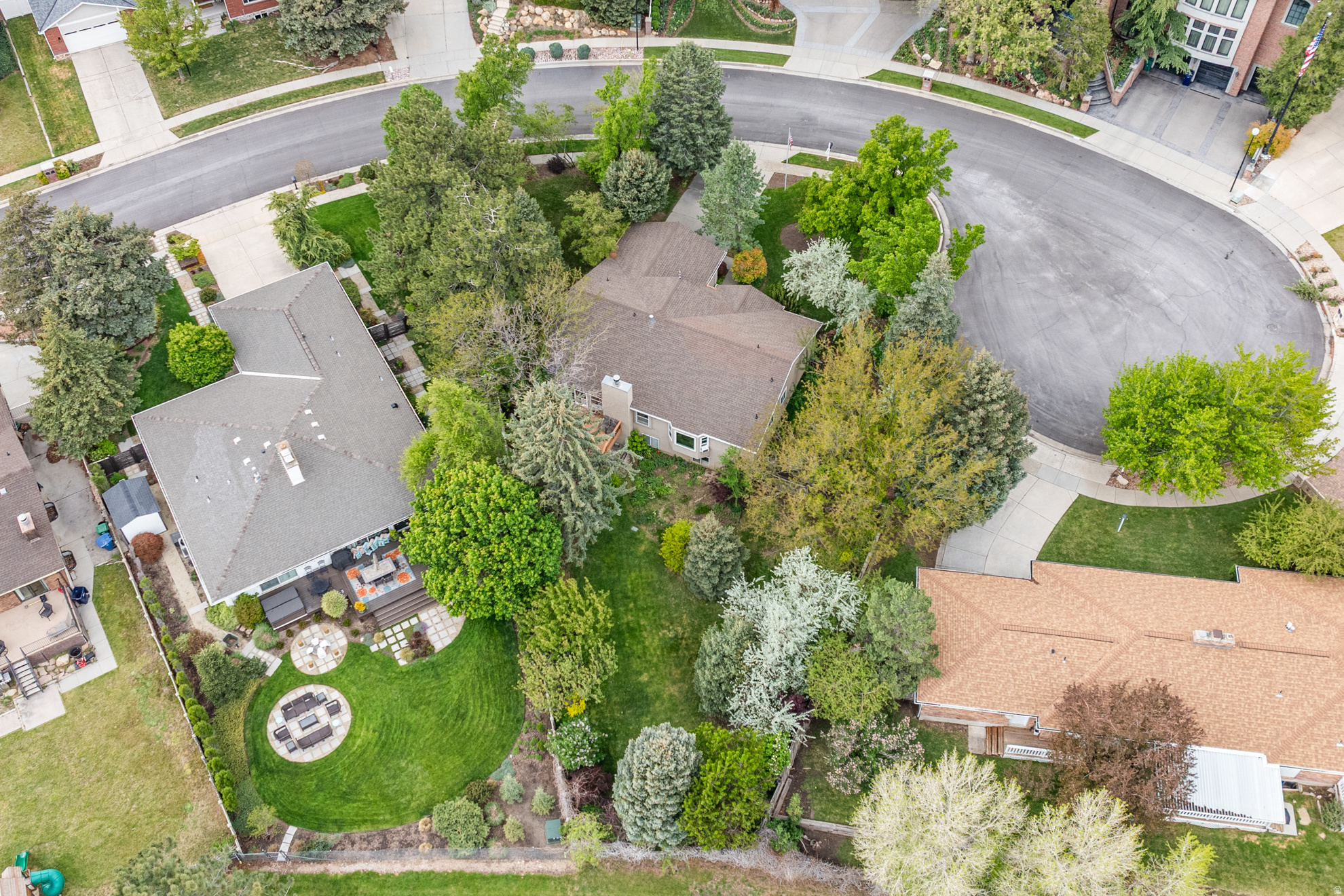 HIDDEN VALLEY COUNTRY CLUB ESTATES - Residential