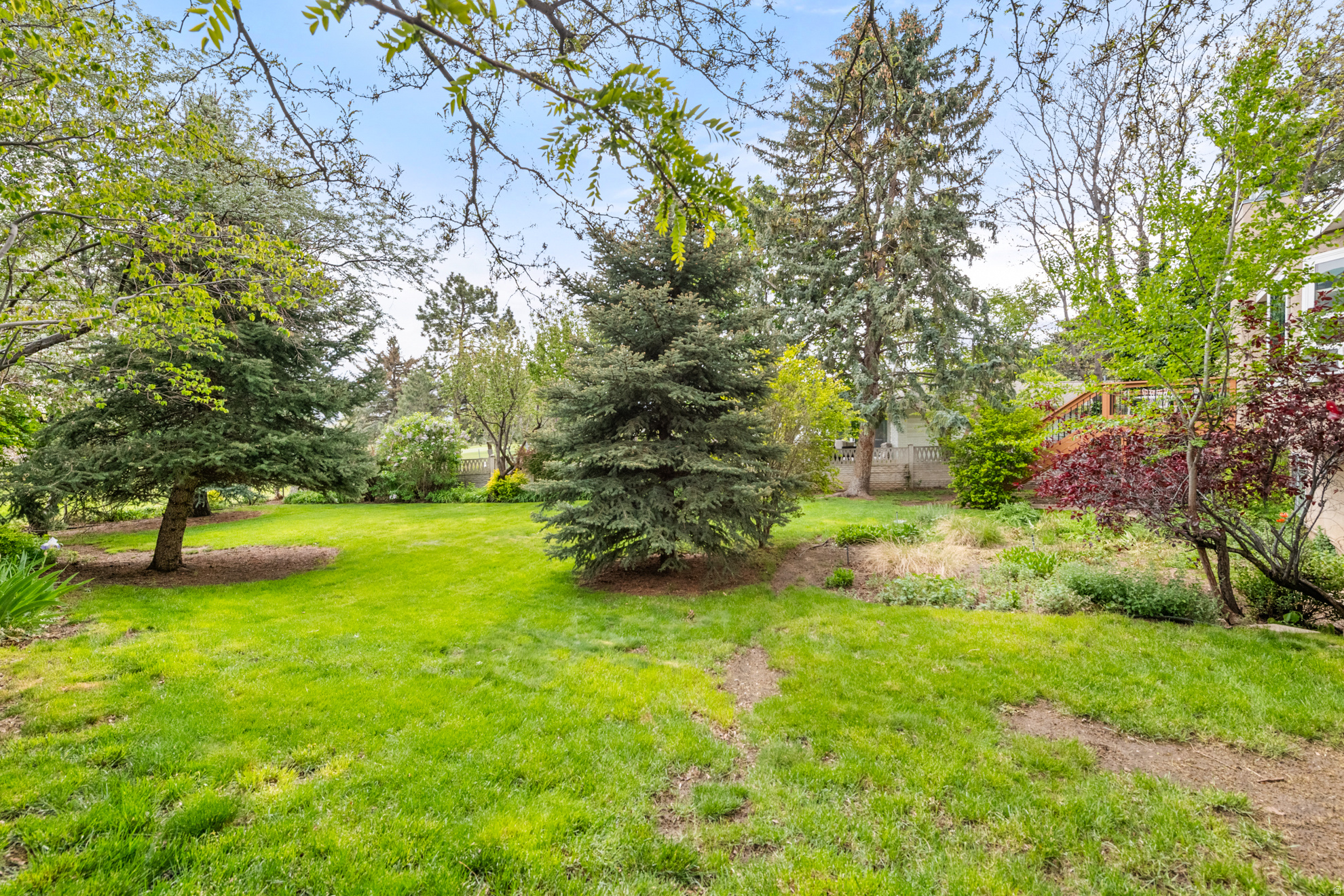 HIDDEN VALLEY COUNTRY CLUB ESTATES - Residential