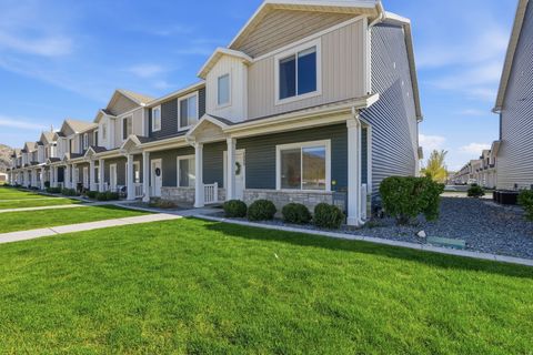 Tiny photo for 1555 E 320 S, Hyrum, UT 84319 (MLS # 2152196)