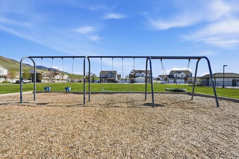 Tiny photo for 1555 E 320 S, Hyrum, UT 84319 (MLS # 2152196)