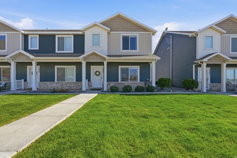 Tiny photo for 1555 E 320 S, Hyrum, UT 84319 (MLS # 2152196)