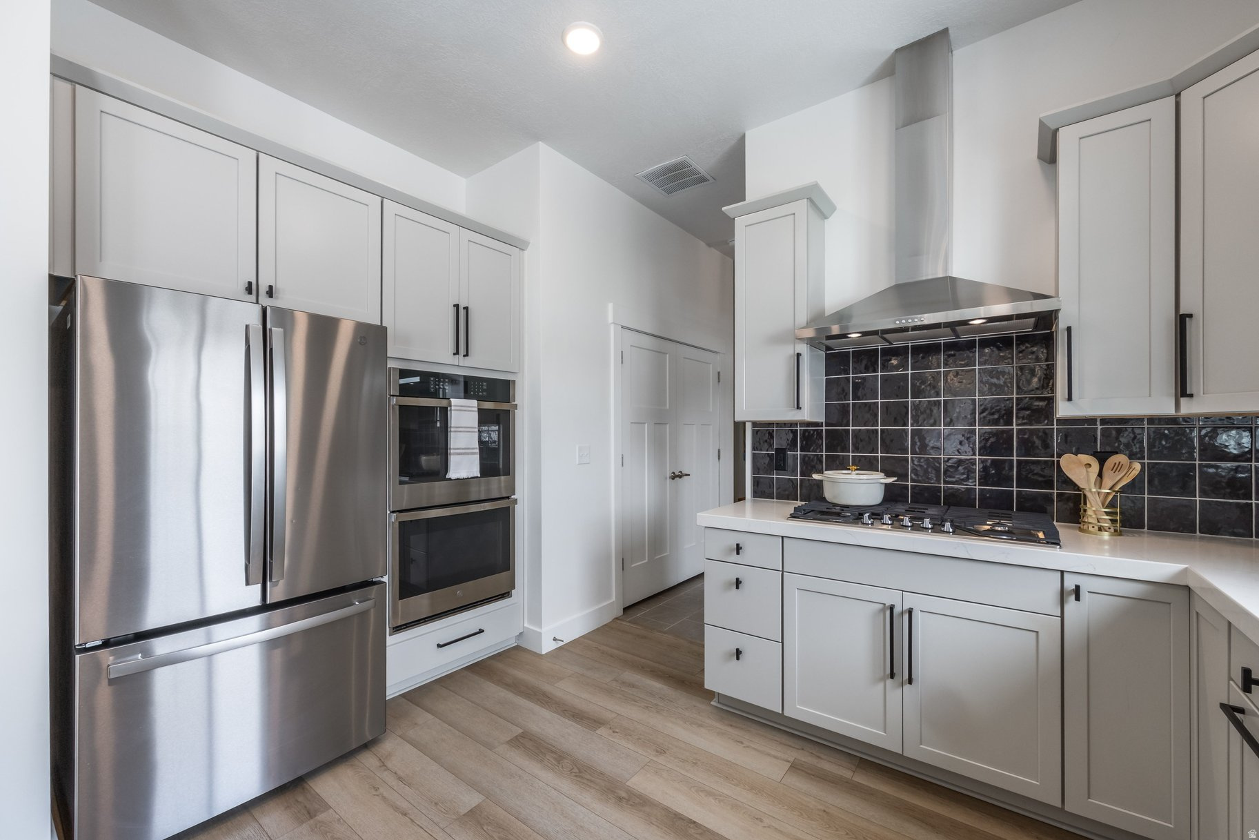 BROOKSIDE - Residential