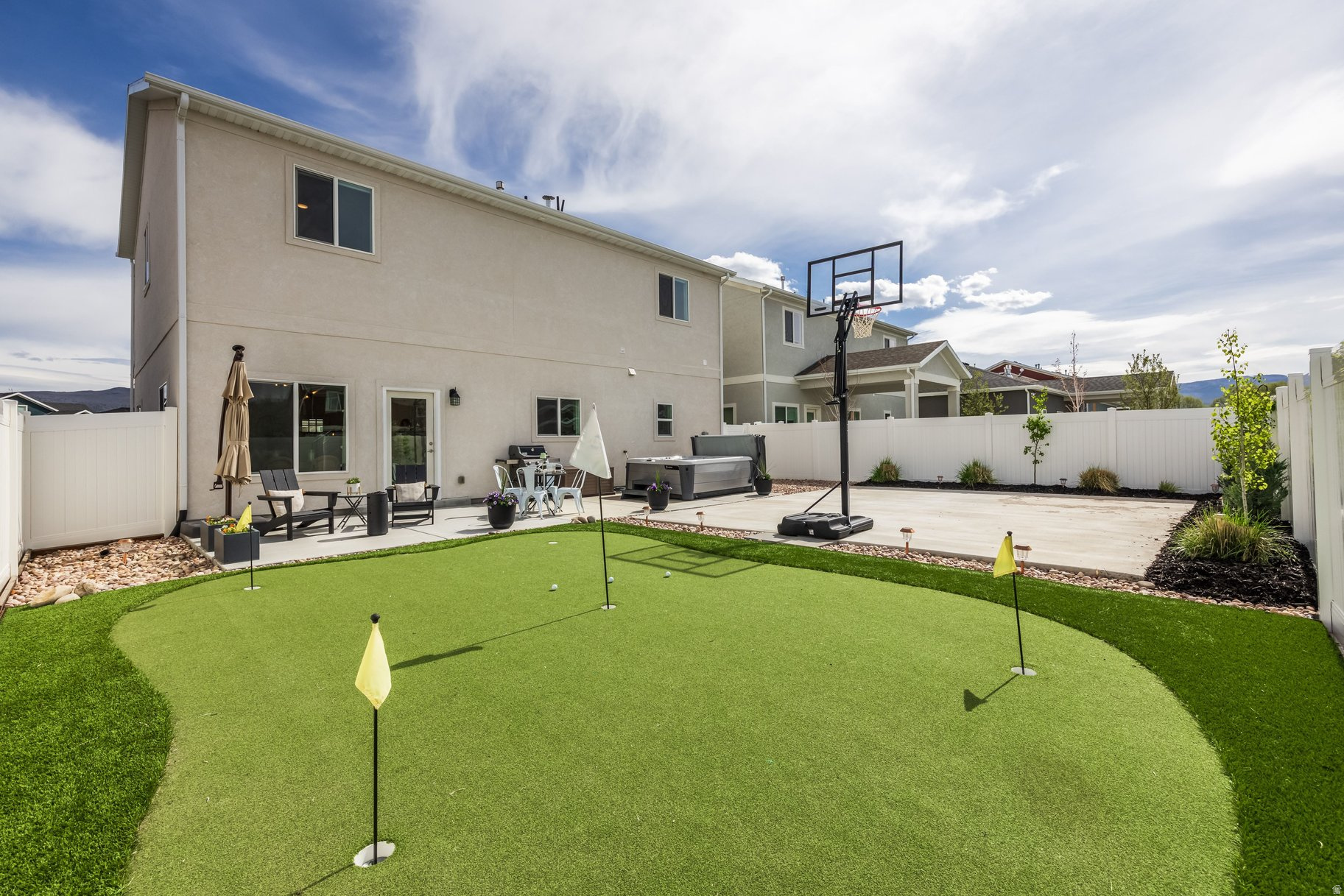 BROOKSIDE - Residential