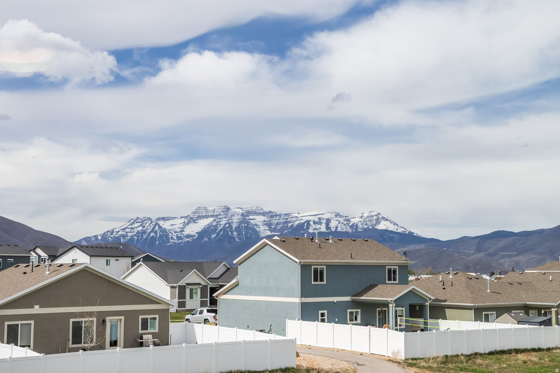 BROOKSIDE - Residential