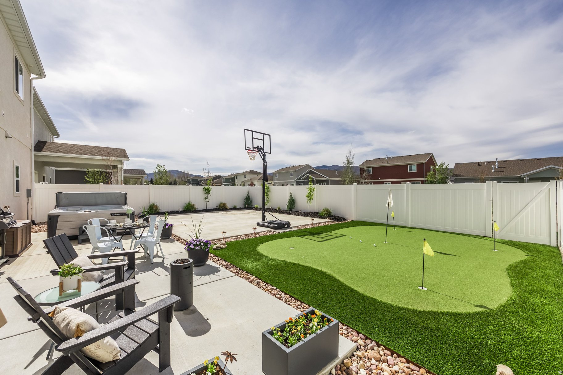 BROOKSIDE - Residential