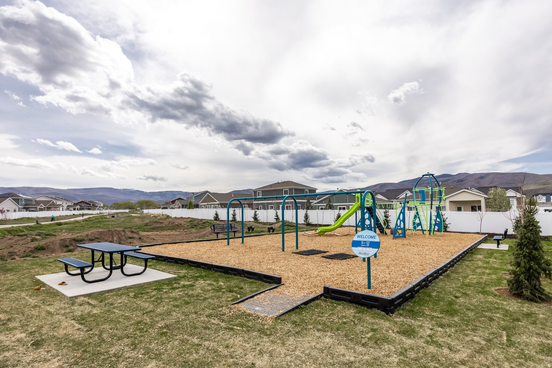 BROOKSIDE - Residential