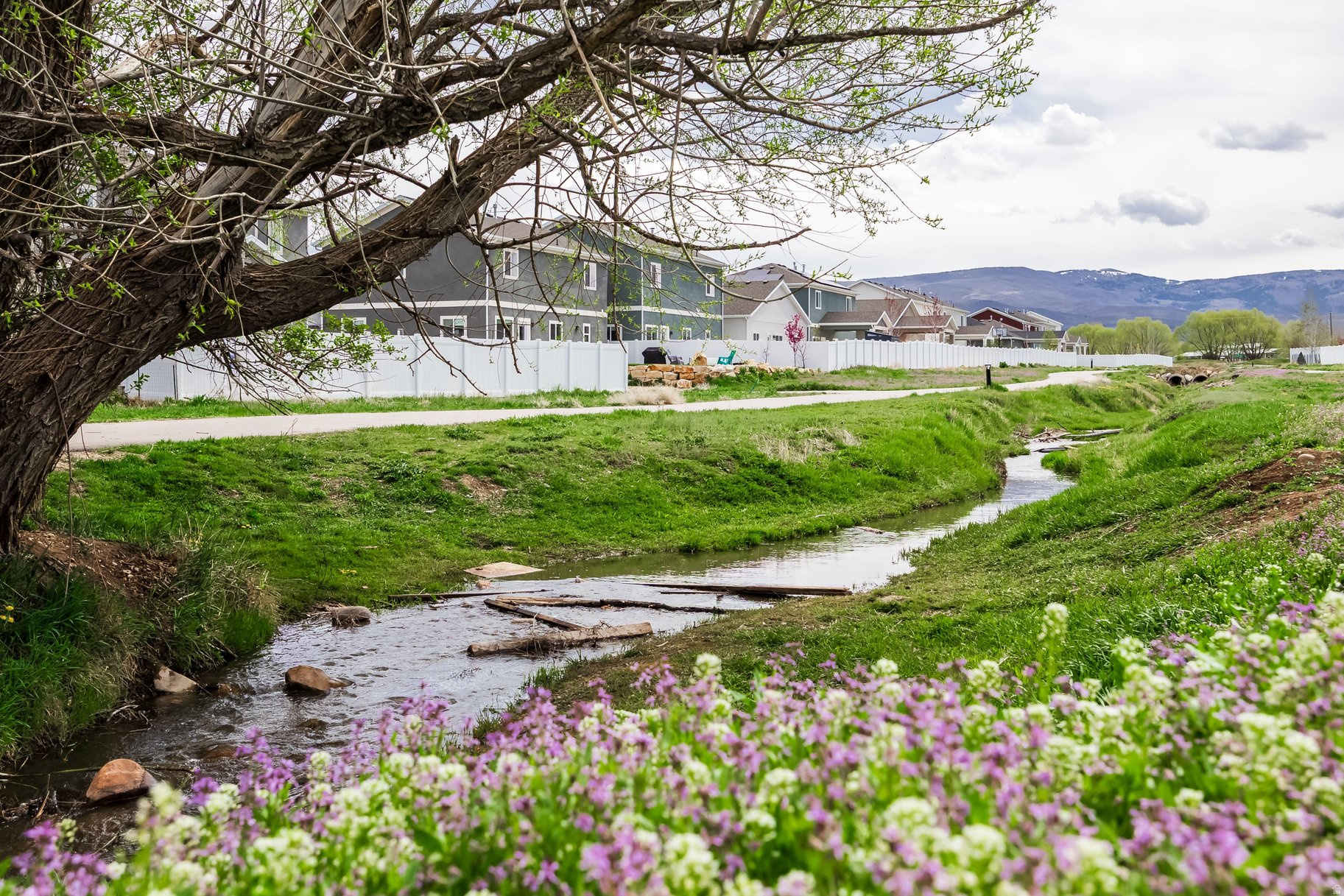 BROOKSIDE - Residential