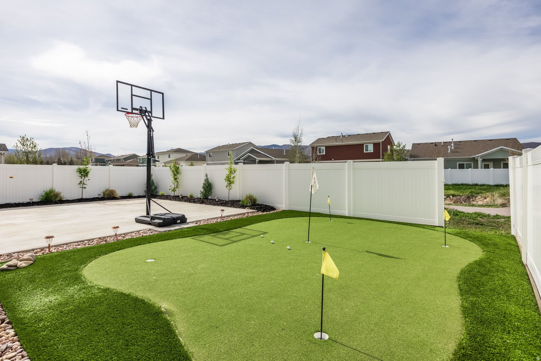 BROOKSIDE - Residential