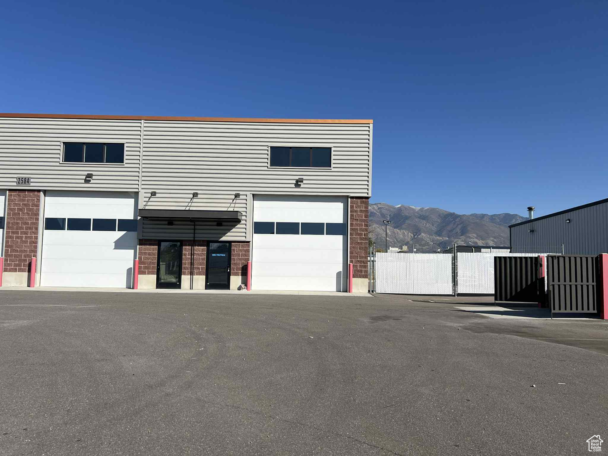 OGDEN INDUSTRIAL PARK - Commercial Lease