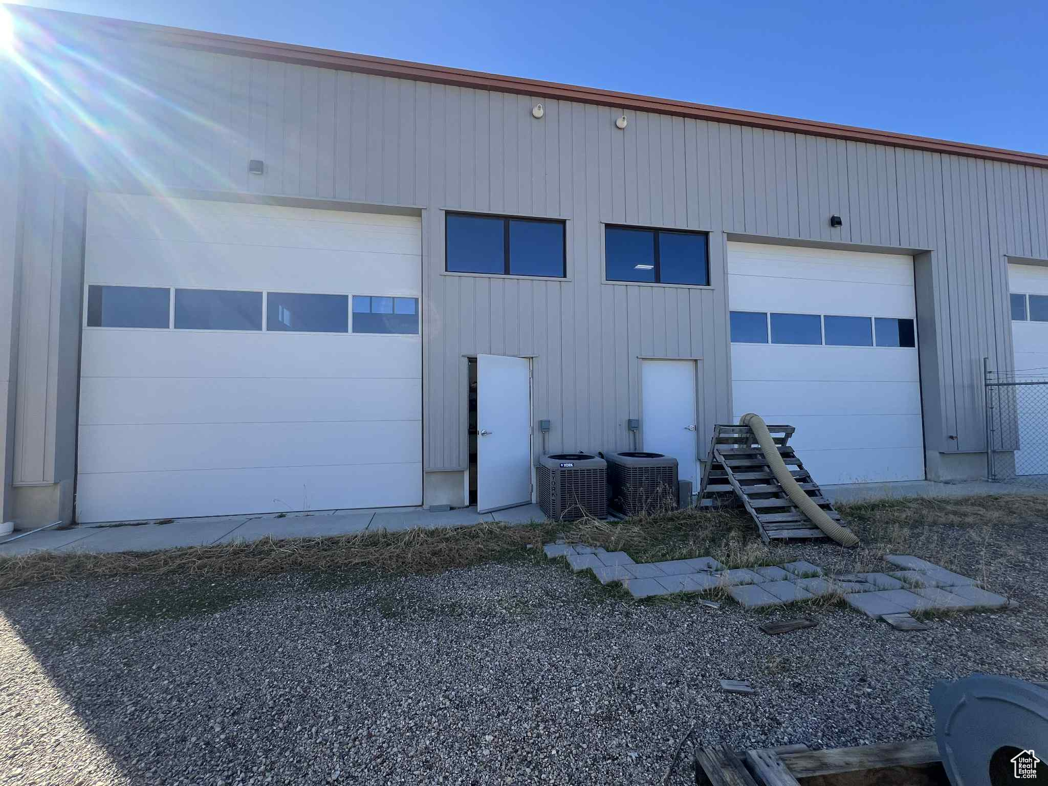 OGDEN INDUSTRIAL PARK - Commercial Lease