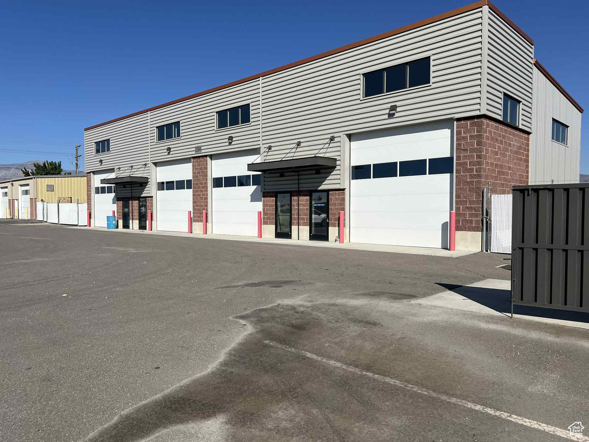 OGDEN INDUSTRIAL PARK - Commercial Lease