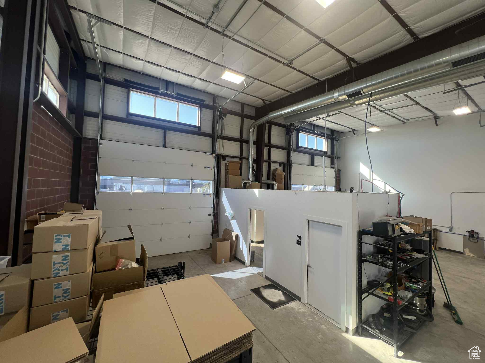 OGDEN INDUSTRIAL PARK - Commercial Lease