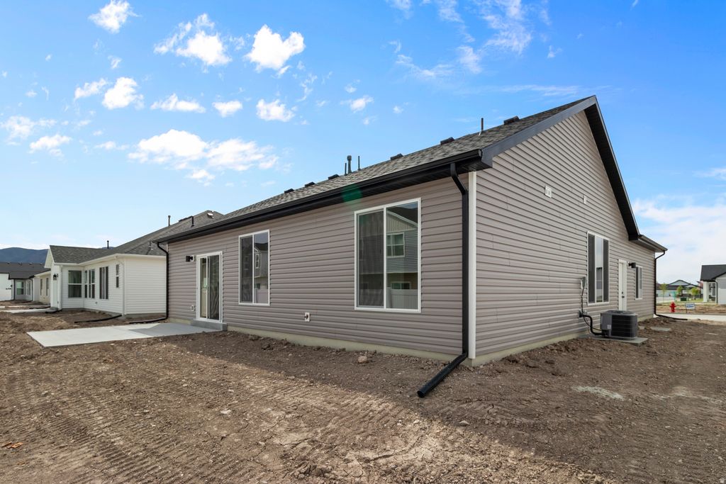 Photo of 783 N 680 W, Tremonton, UT 84337 (MLS # 2151778)