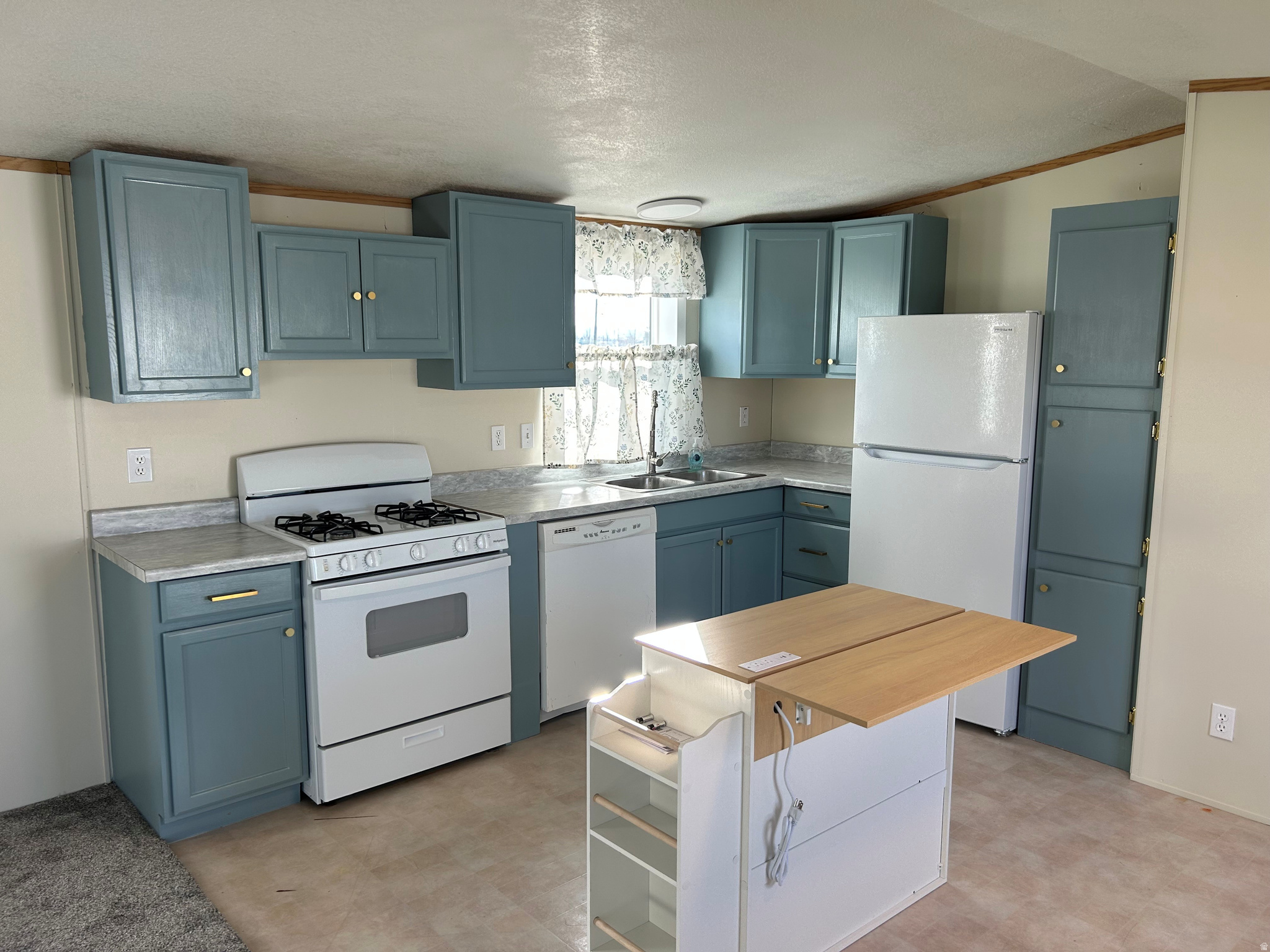 SPRING ACRES - Residential