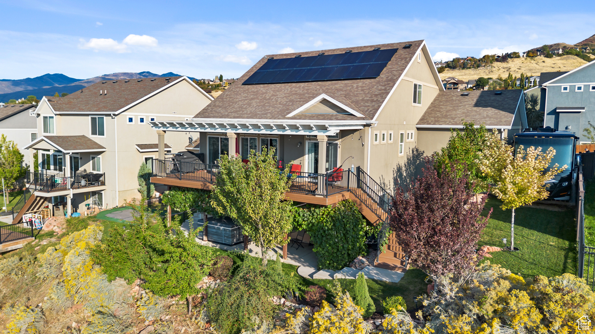 VIEWS AT EAGLEWOOD VILLAGE - Residential